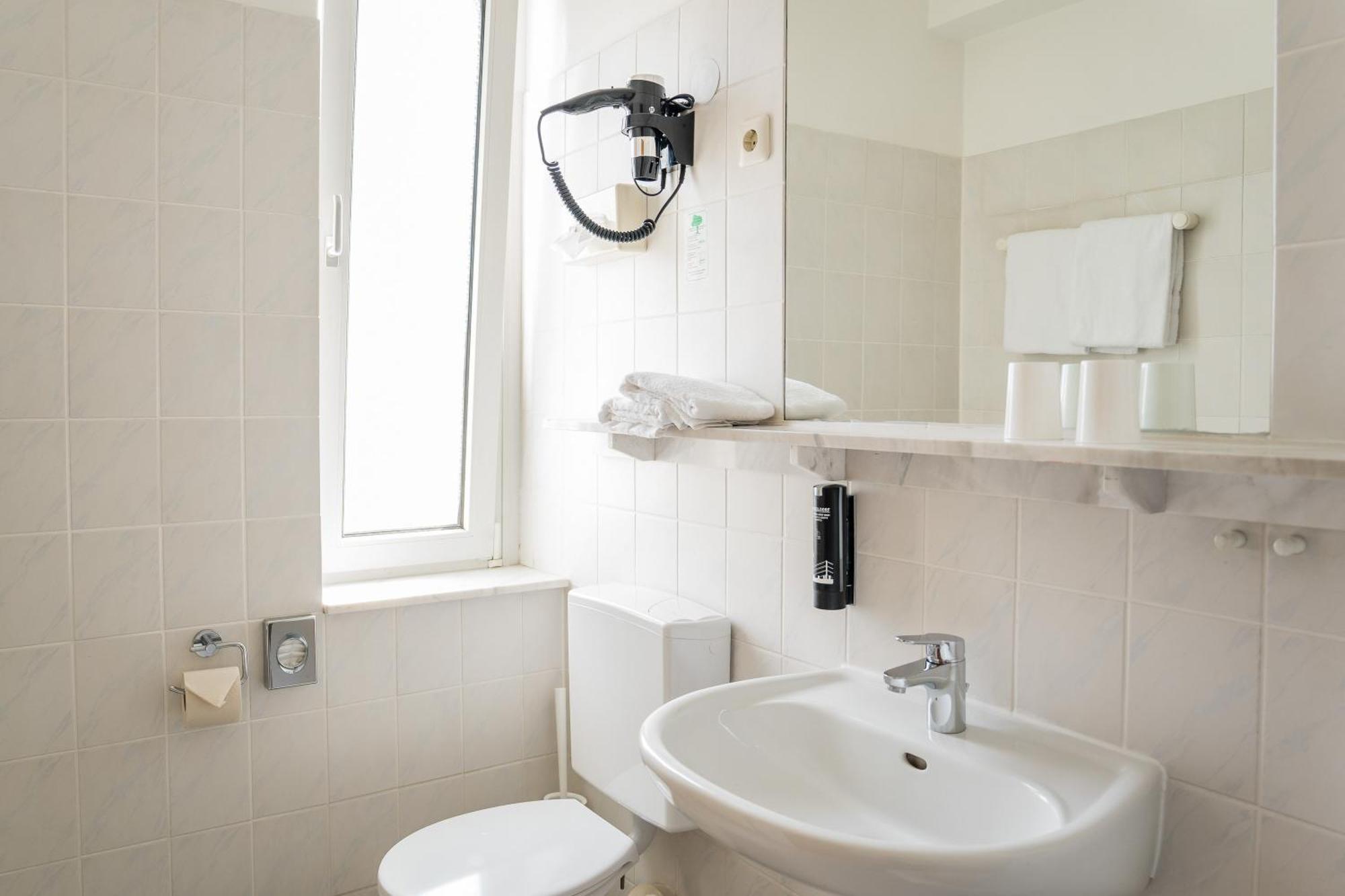 Antares Apartments Dusseldorf Bagian luar foto